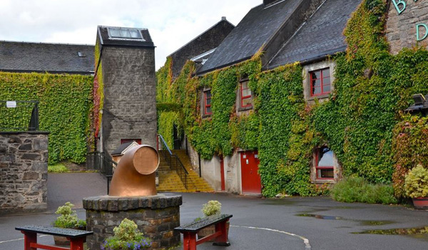 Exterior of Blair Atholl Distillery near Pitlochry