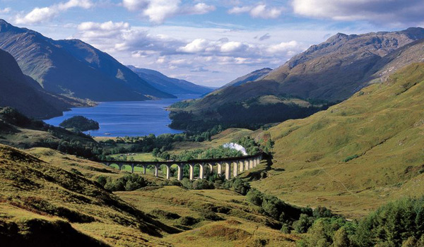 The spectacular Glenfinnan Viaduct near Fort William