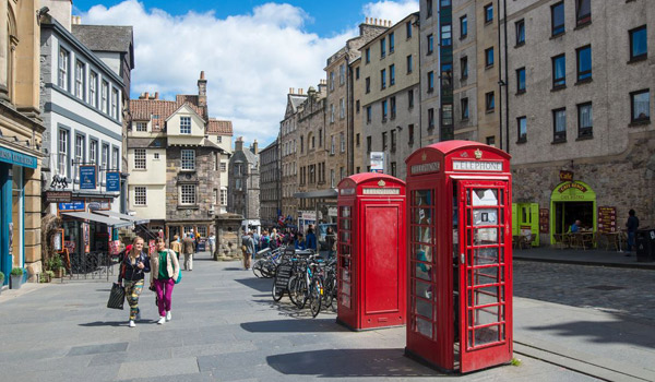 Edinburgh's Historic Royal Mile runs from Edinburgh Castle to Holyrood Palace