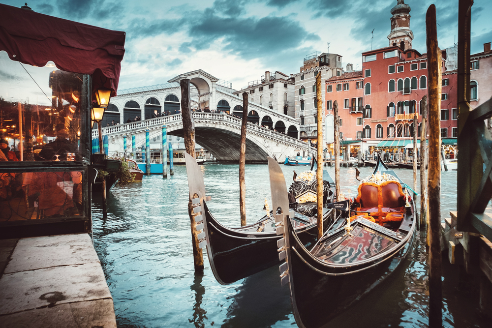 Welcome to Venice: Gondola Ride, Walking Tour & St Mark's
