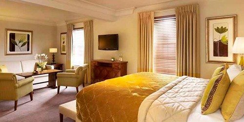 4-arden-hotel-stratford-room