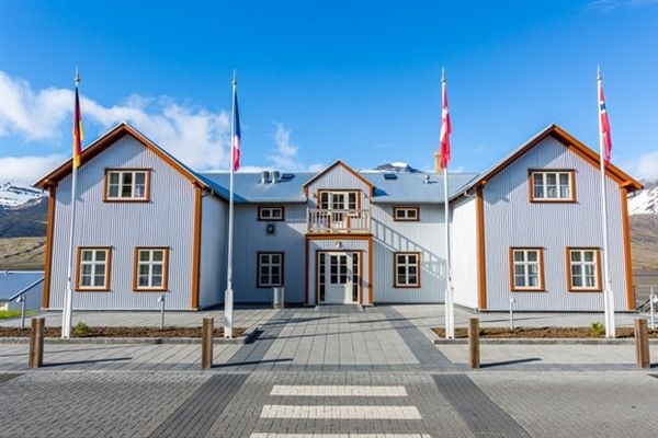 6066_1___Selected (1)