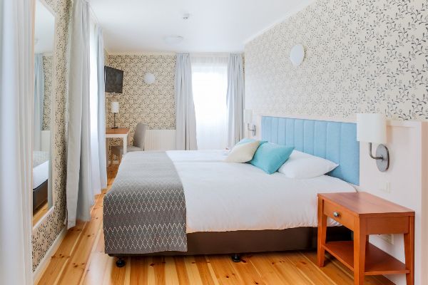 fosshotel-eastfjords-double-twin-room-(18)-1 (1)