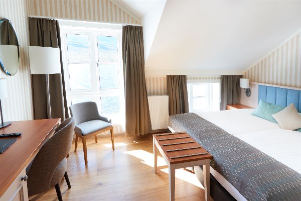 fosshotel-eastfjords-double-twin-room-(9)-2 (1)