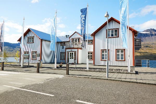 fosshotel-eastfjords-exterior-(1) (1)