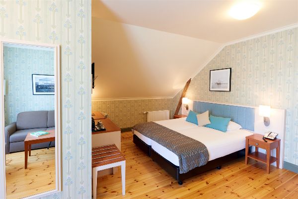 fosshotel-eastfjords-superior-double-room-(4)-1 (1)