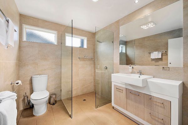 c84657_f1edec14a9904cdbbde9f527734ef762