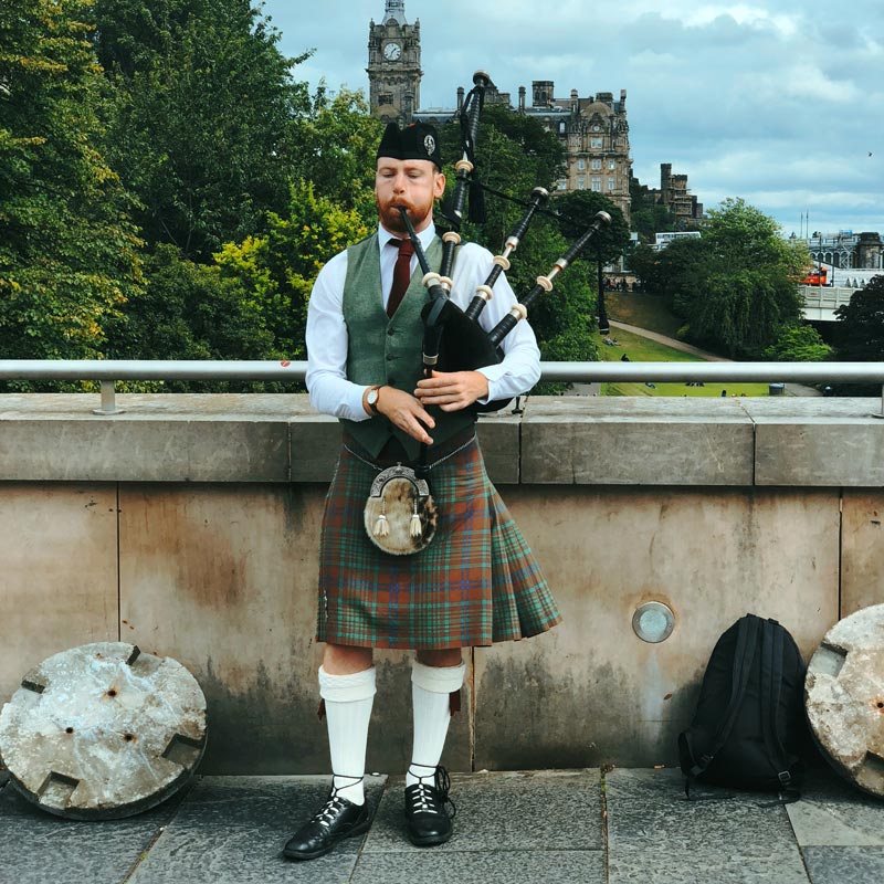 Traditional Kilt Wearing | vlr.eng.br