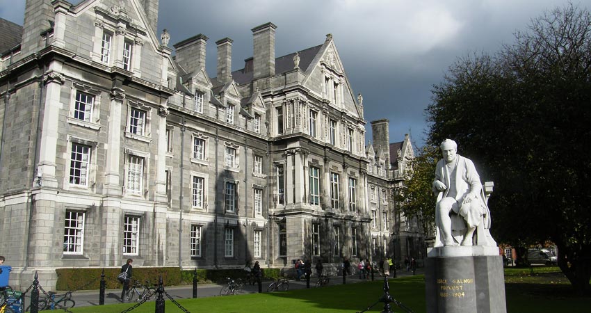 Trinity College Graduates Memorial Building